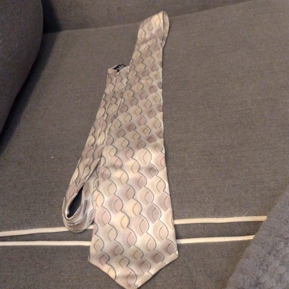 Mans Dockers Tie - Picture 2 of 9
